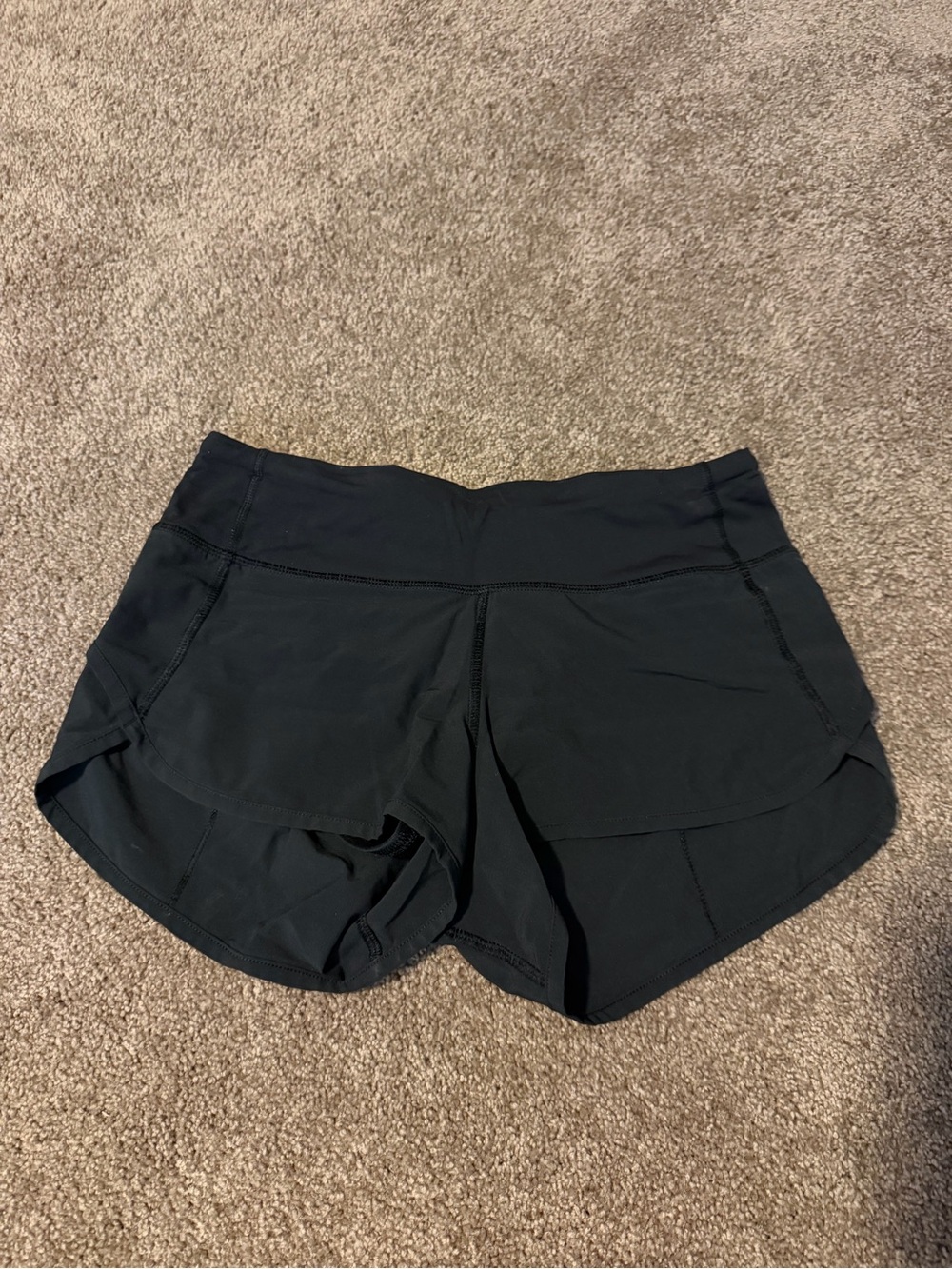 Lululemon Speed Up Shorts Low Rise 2.5”